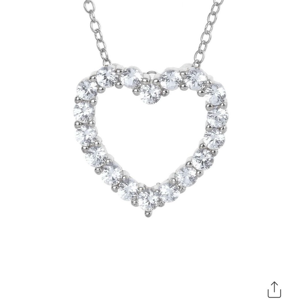 💗🤍18k WHITE GOLD HEART NECKLACE W/WHITE SAPPHIRES NWT EXCELLENT CONDITION